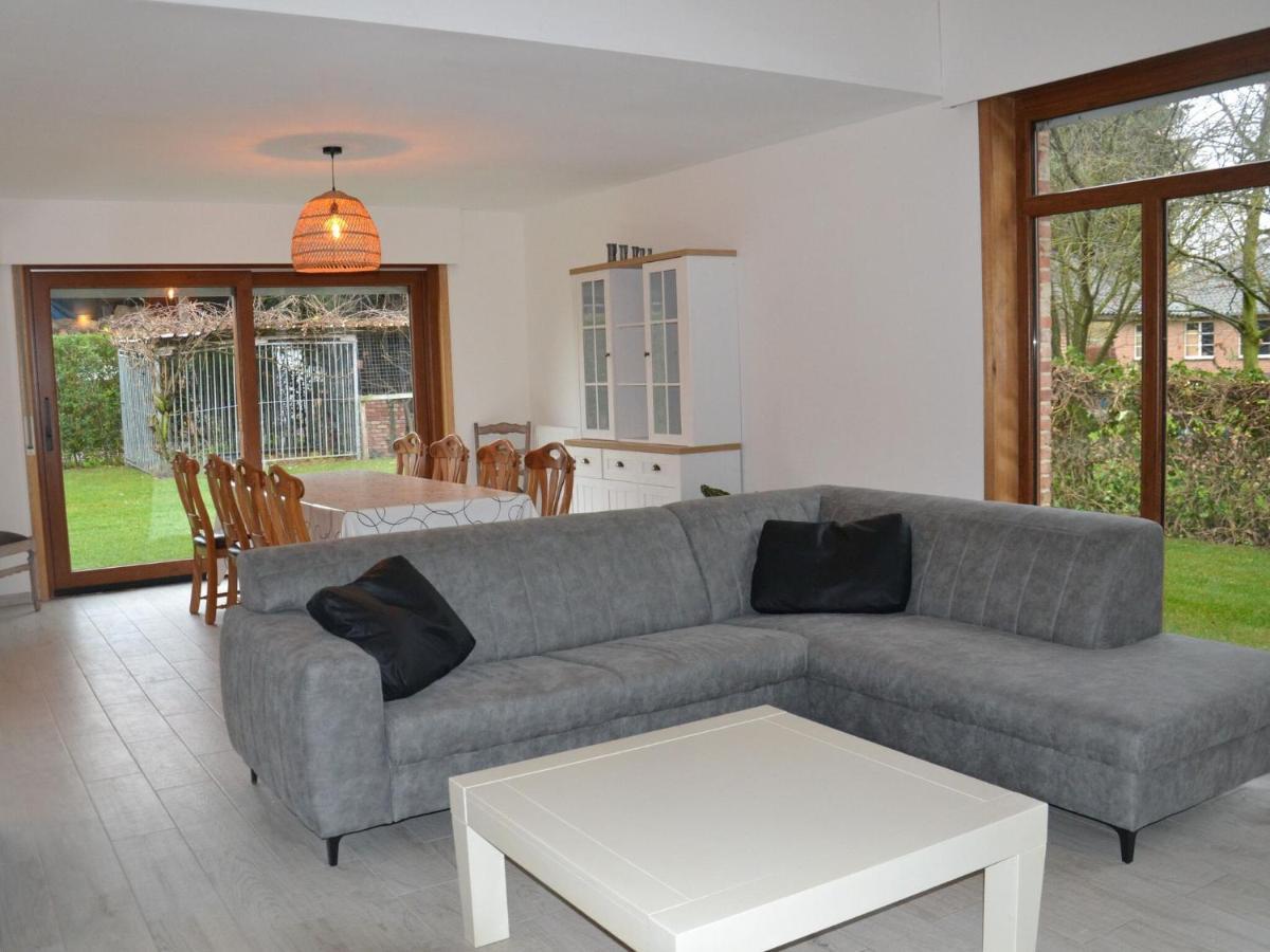 Welcoming Villa In Puivelde With Terrace Garden Barbeque Екстер'єр фото